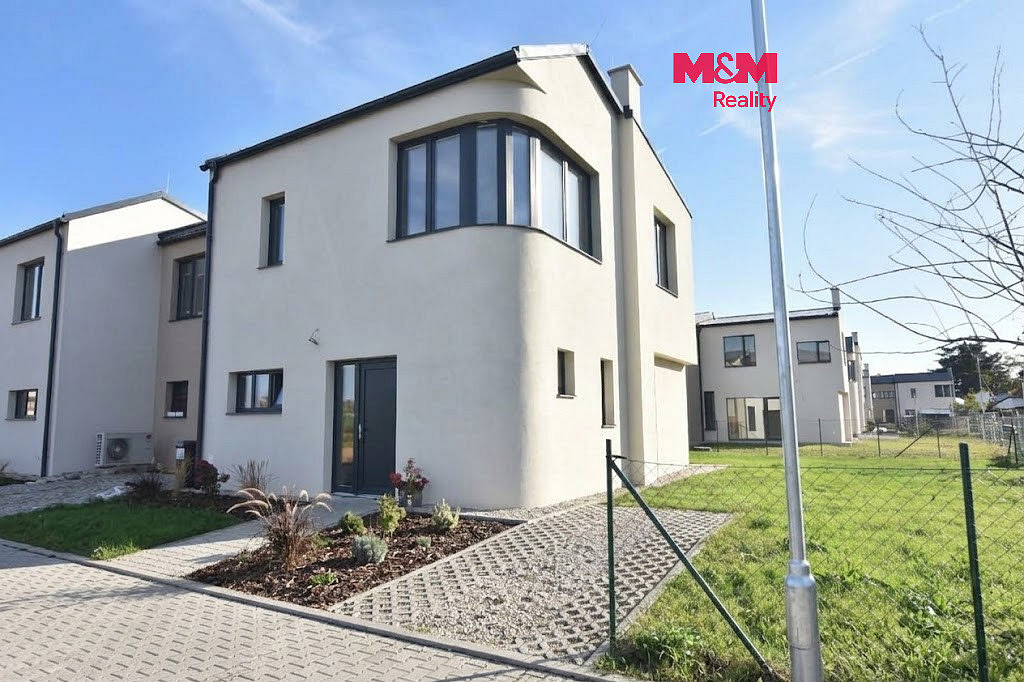 Pronájem domu 87 m² s pozemkem 200 m²