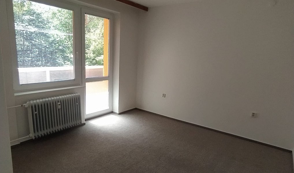 Prodej bytu 3+1 69 m², Adamov – náhled fotky 7