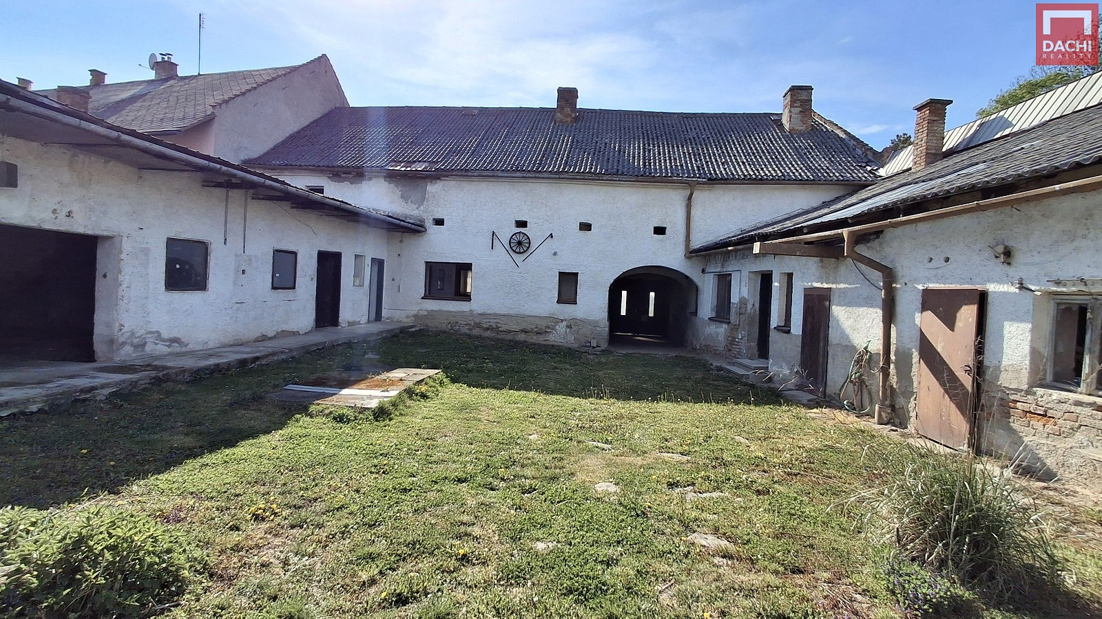 Prodej domu 536 m² s pozemkem 928 m² — photo 2