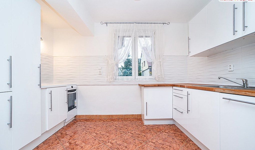 Pronájem domu 145 m² s pozemkem 526 m², Praha – náhled fotky 8