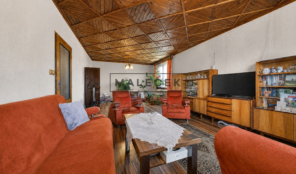 Prodej domu 126 m² s pozemkem 598 m², Bratronice – náhled fotky 19