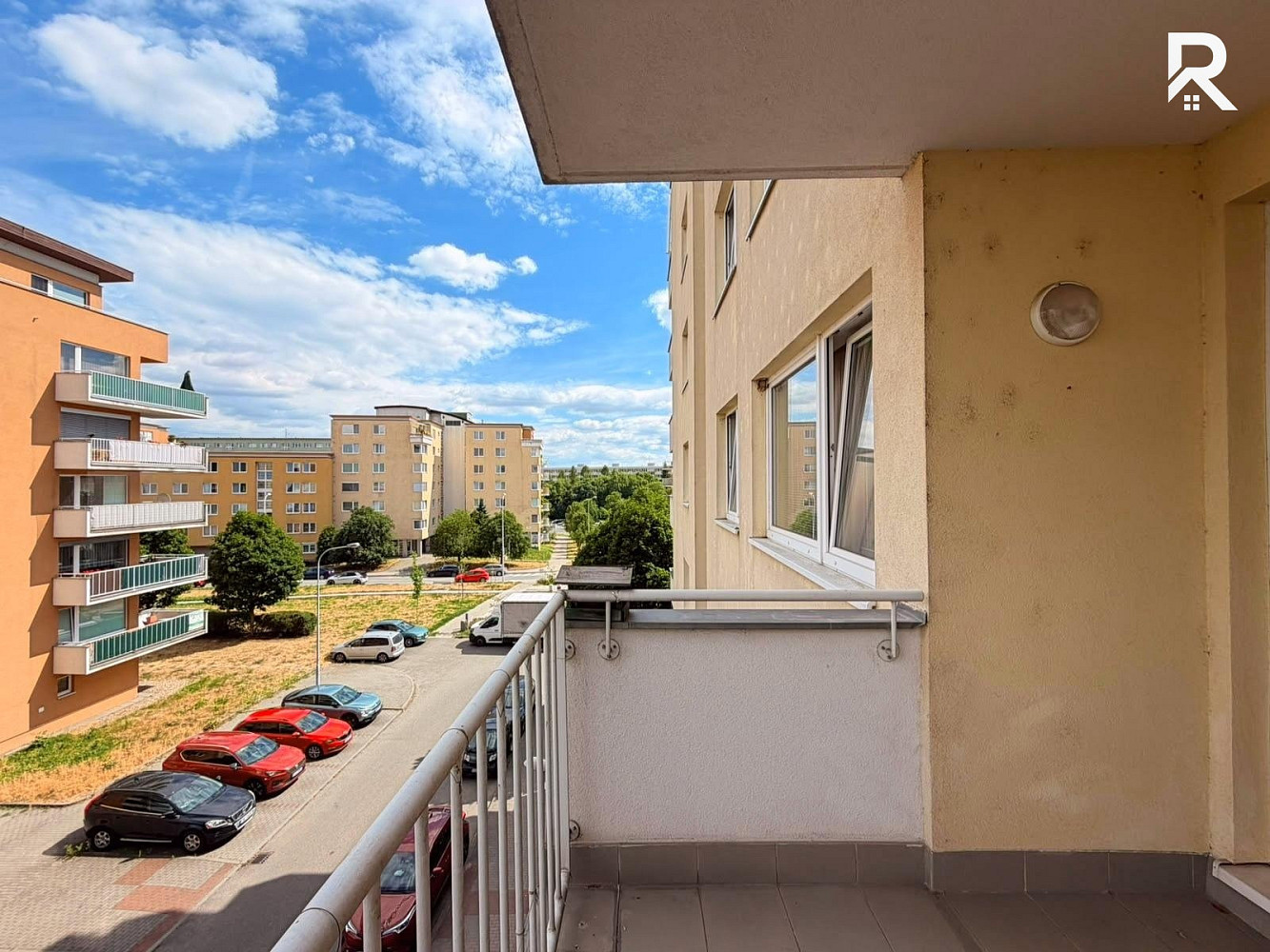 Pronájem bytu 3+kk 93 m² — photo 2