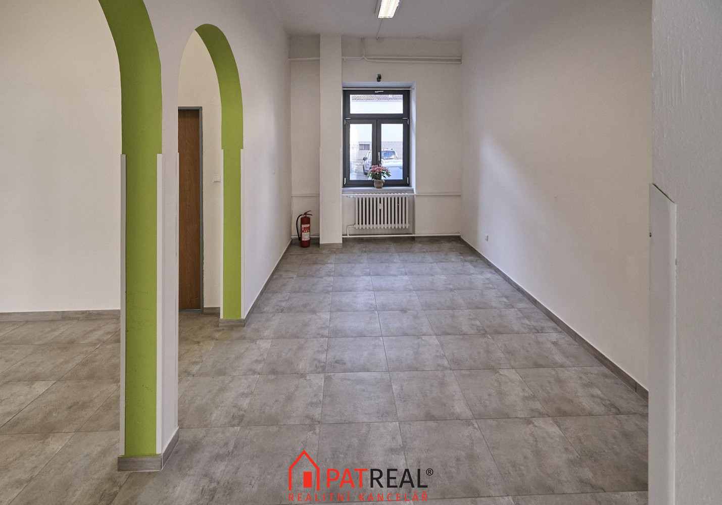 Pronájem obchodních prostor 70 m² — photo 4