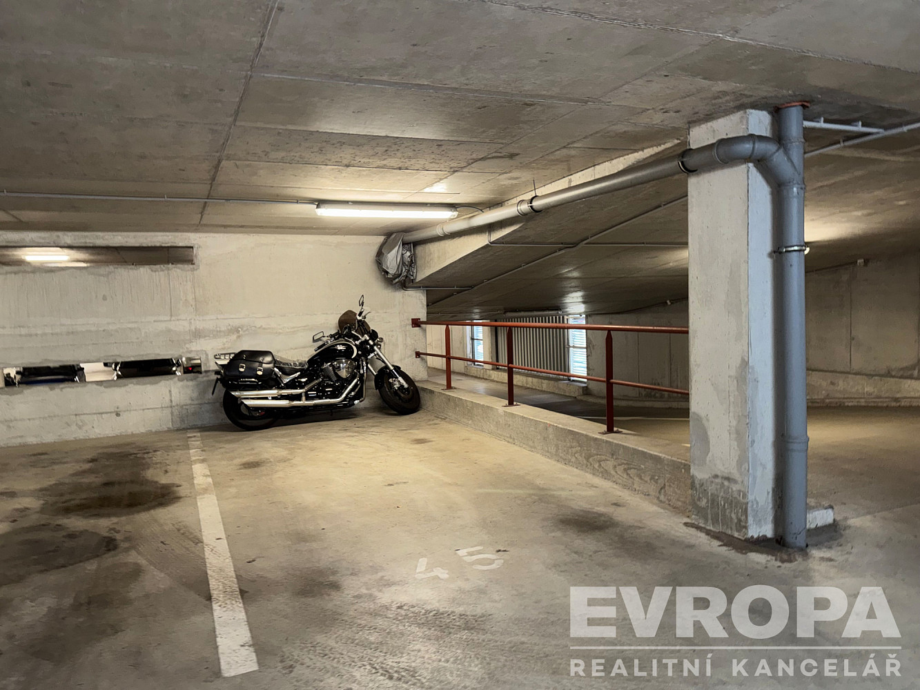Prodej garážového stání 14,4 m2 praha 10, horní měcholupy — photo 5