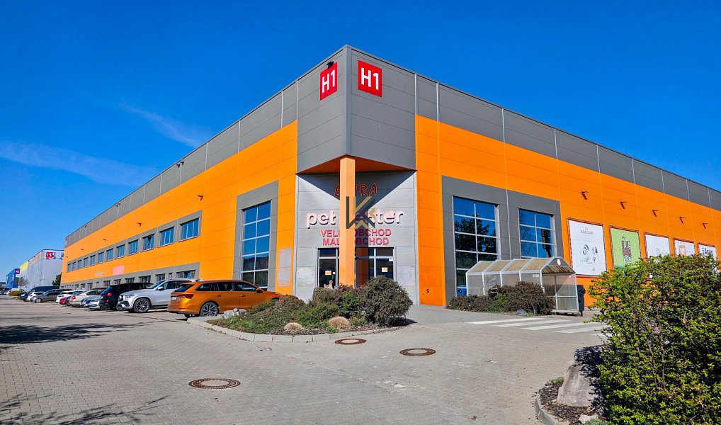 Pronájem kanceláře 550 m², Praha – náhled fotky 3
