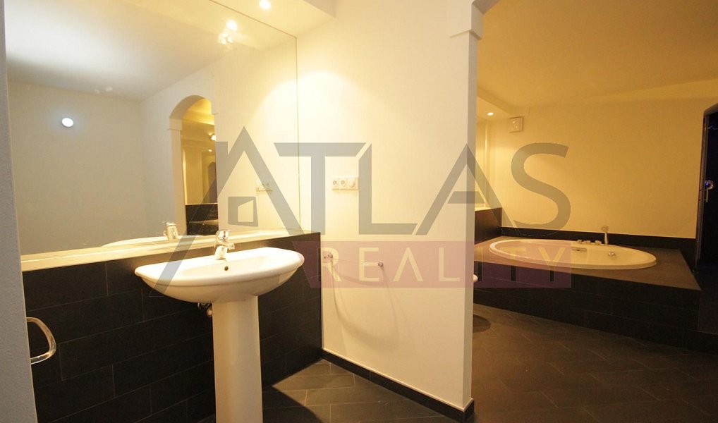 Pronájem bytu 3+1 134 m², Praha – náhled fotky 4