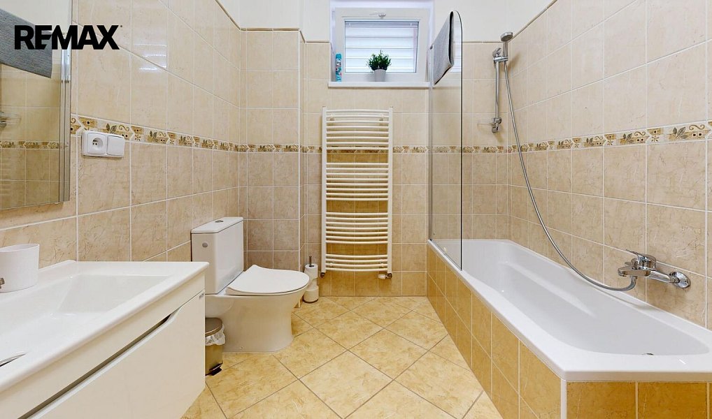 Prodej ubytovacího objektu 655 m², Dolní Dunajovice – náhled fotky 21
