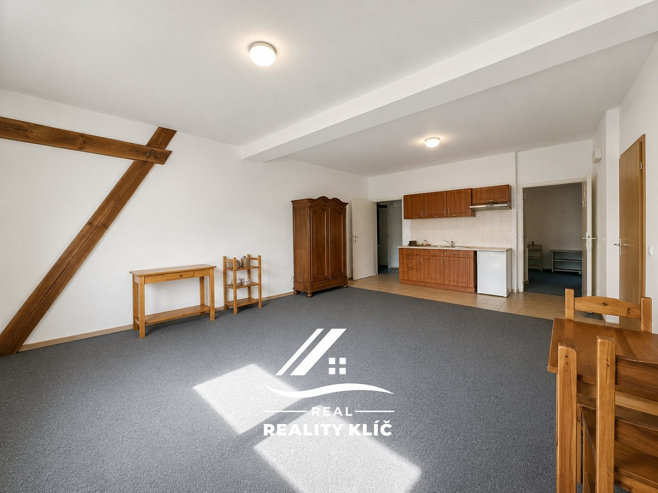 Pronájem bytu 3+1 87 m² – fotografie 4
