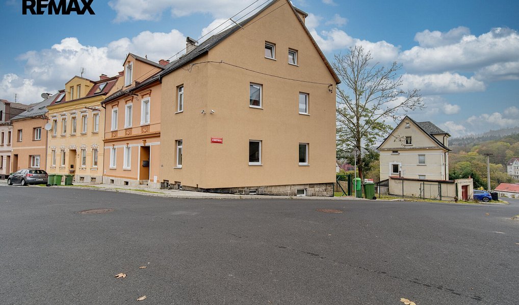 Prodej domu 203 m² s pozemkem 63 m², Aš – náhled fotky 2