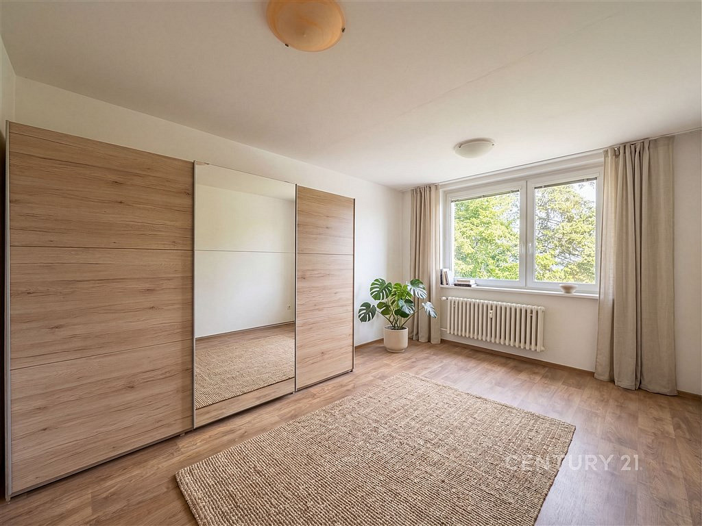Pronájem bytu 2+1 64 m² — photo 2