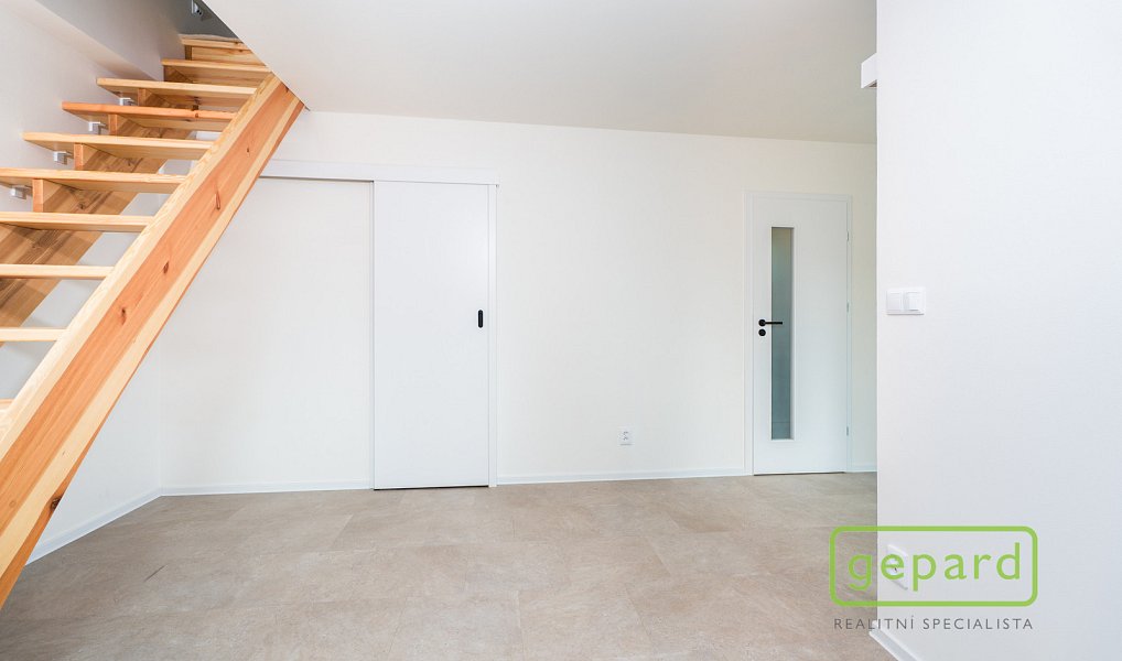 Prodej domu 82 m² s pozemkem 323 m², Černošice – náhled fotky 24