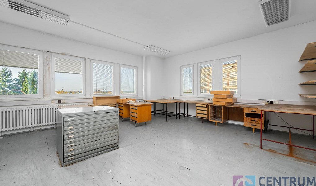 Pronájem kanceláře 1 371 m², Turnov – náhled fotky 8