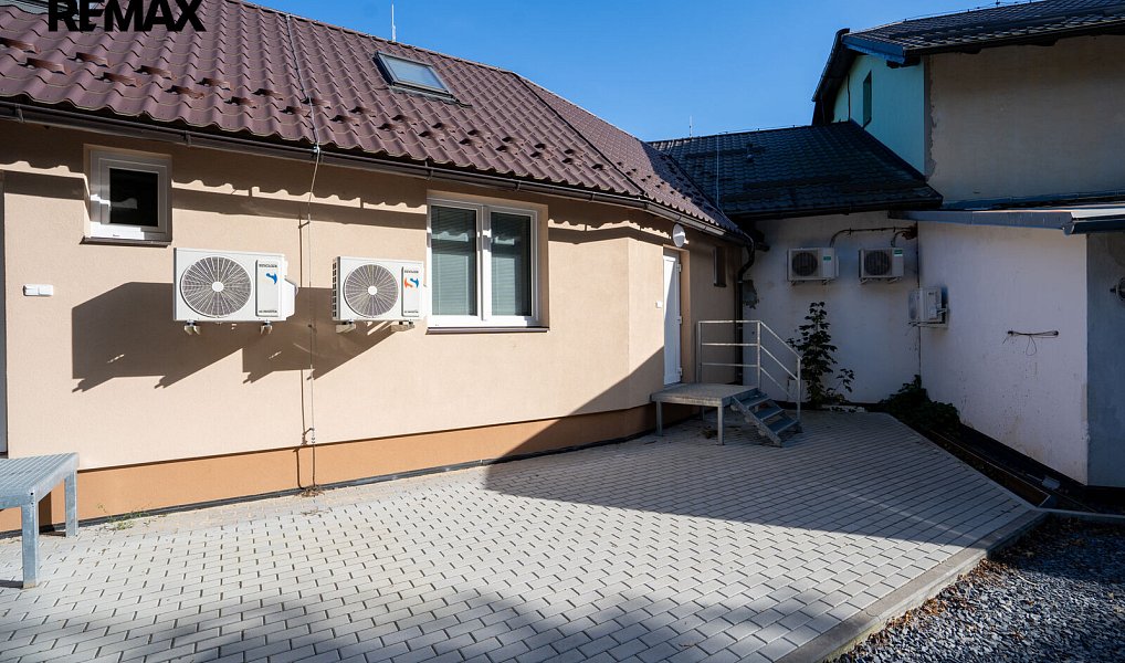 Prodej obchodních prostor 1 076 m², Lutonina – náhled fotky 6