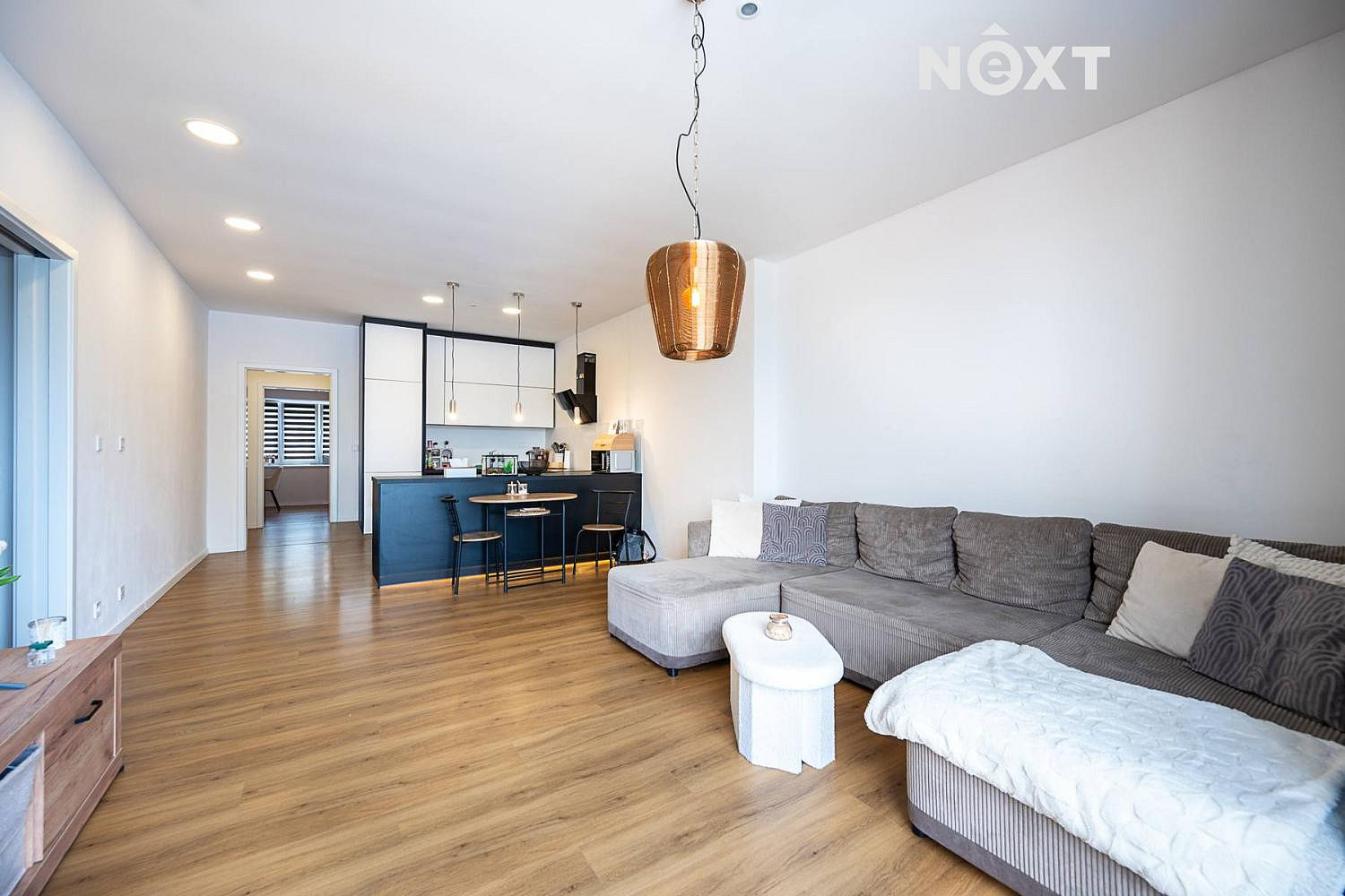 Pronájem bytu 2+kk 63 m² — photo 2