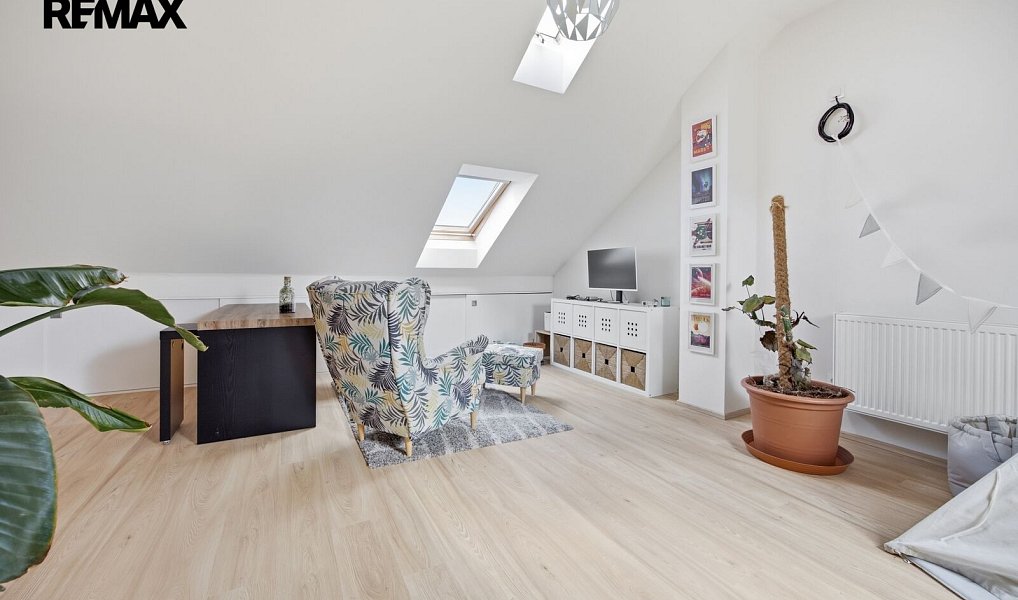 Prodej domu 156 m² s pozemkem 297 m², Husinec – náhled fotky 22