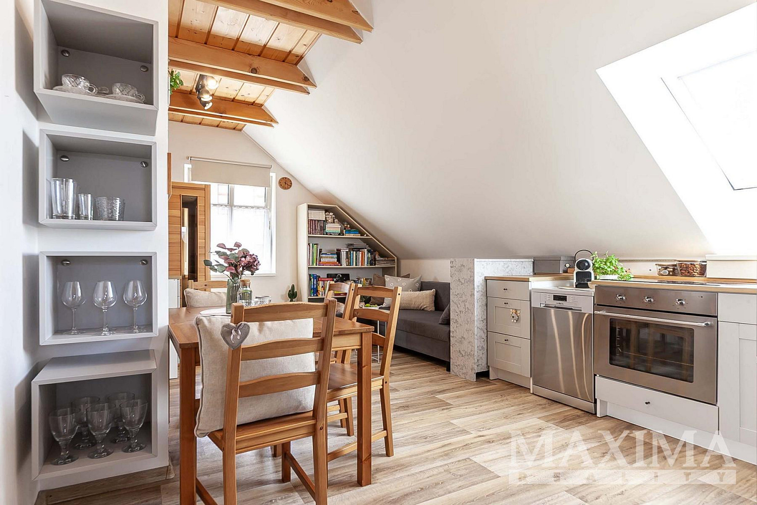 Prodej domu 111 m² s pozemkem 916 m² – fotografie 2