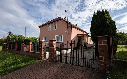 Prodej domu 180 m² s pozemkem 809 m², Hrochův Týnec - Stíčany, okres Chrudim