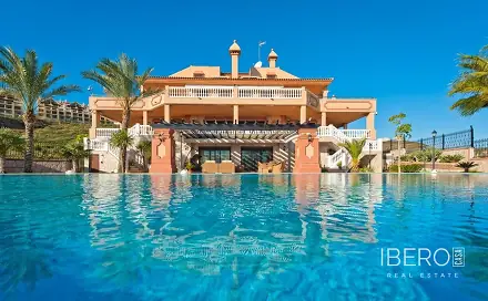 Prodej domu 2 235 m² s pozemkem 3 662 m², Mijas, Španělsko