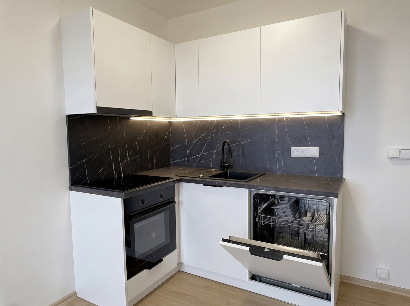 Pronájem bytu 2+kk 33 m²