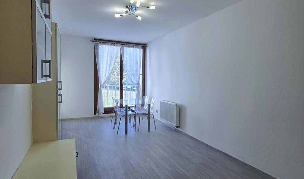 Pronájem bytu 3+kk 65 m², Týnec nad Sázavou – náhled fotky 3