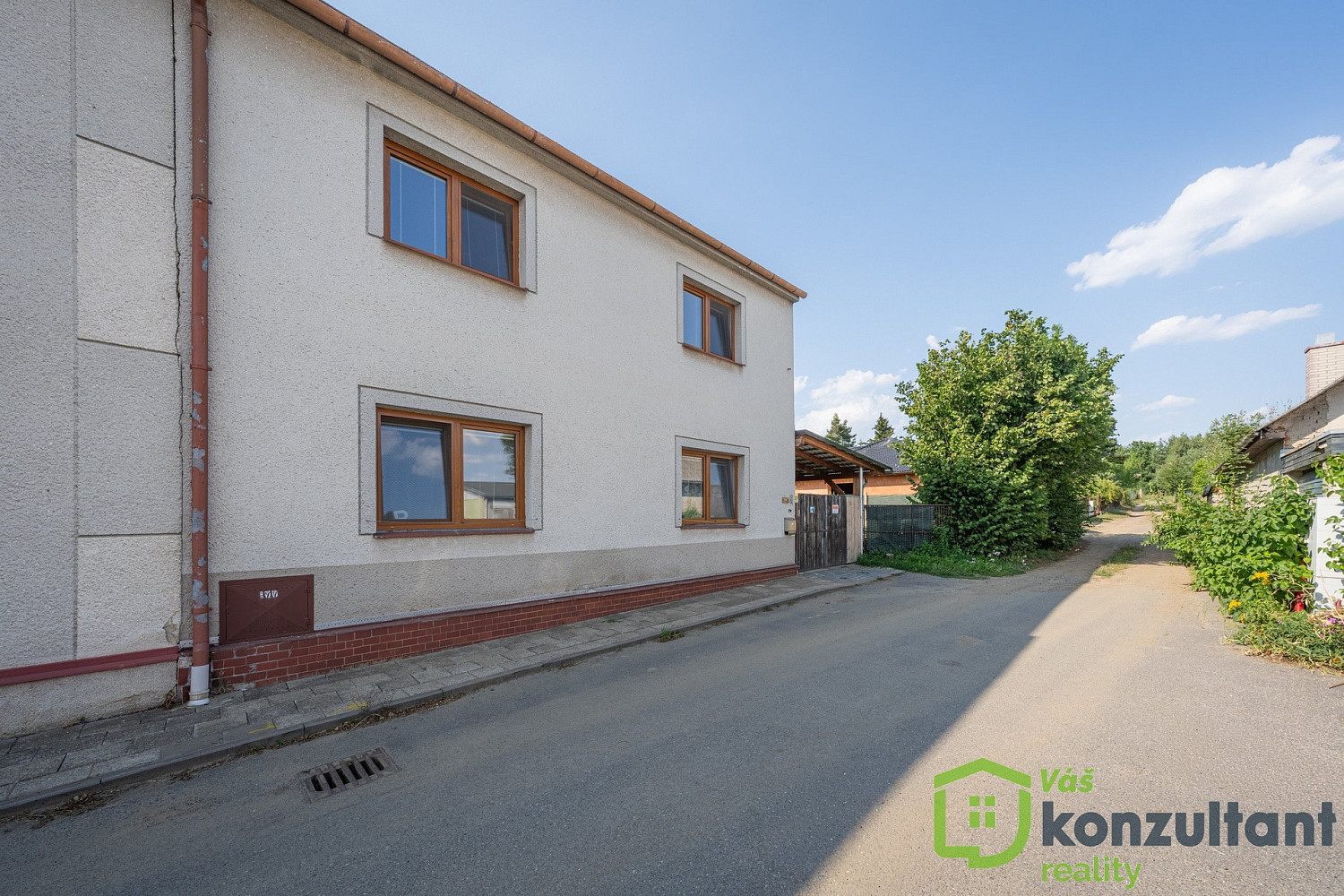 Prodej domu 225 m² s pozemkem 1 047 m²