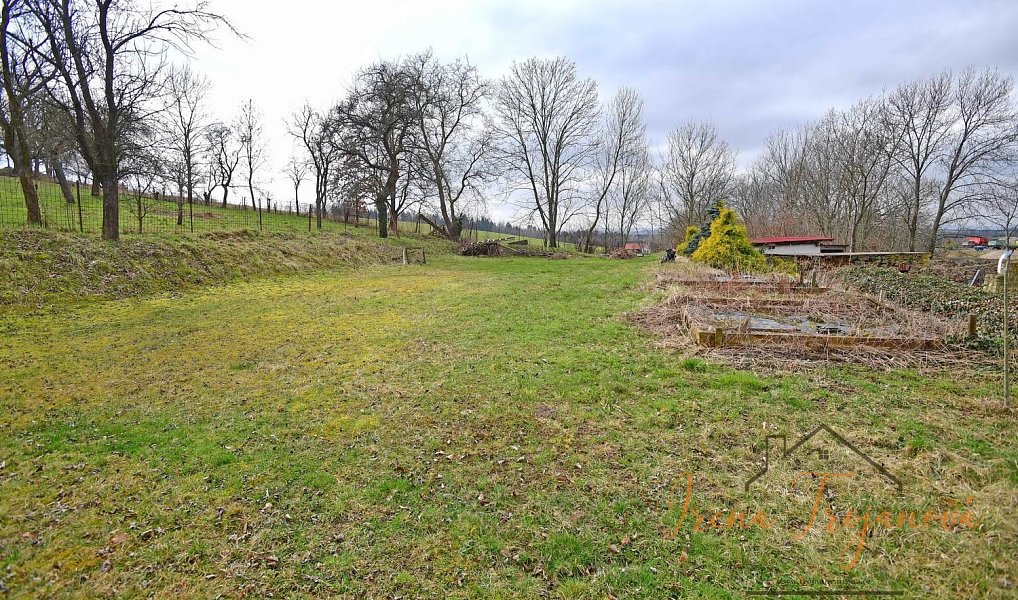 Prodej stavebního pozemku 1 040 m², Benešov – náhled fotky 12