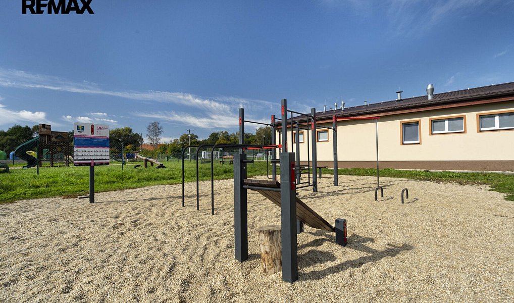 Prodej stavebního pozemku 2 227 m², Sadov – náhled fotky 49