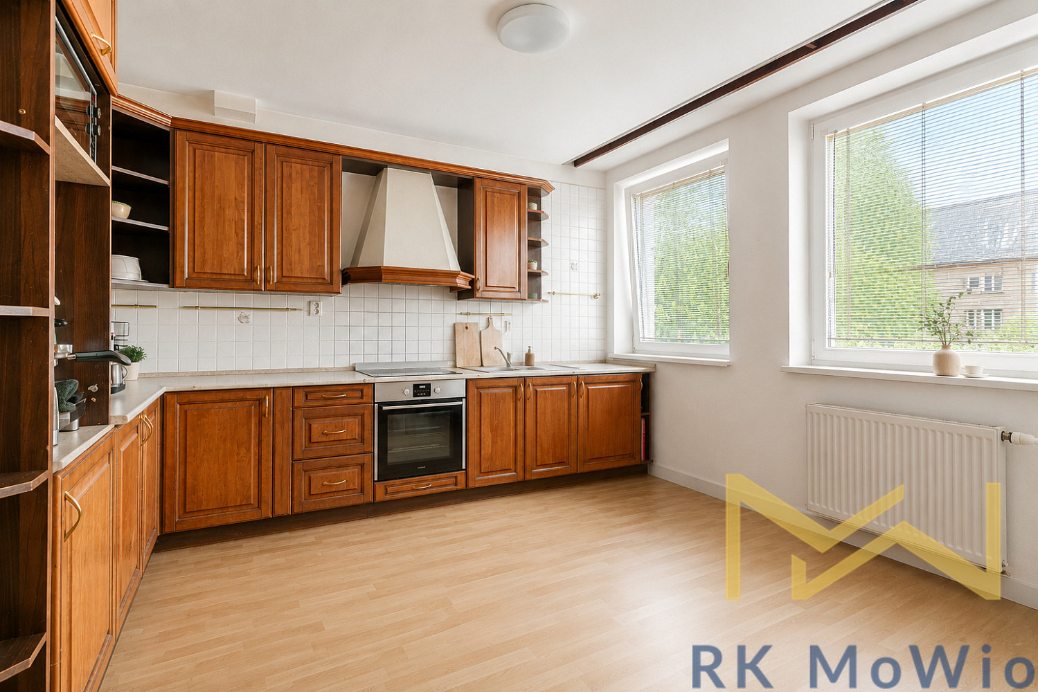 Prodej domu 260 m² s pozemkem 335 m² — photo 2