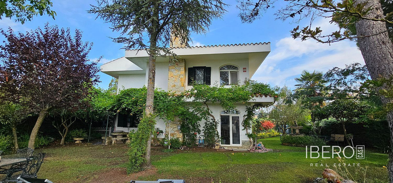 Prodej domu 250 m² s pozemkem 700 m² — photo 3