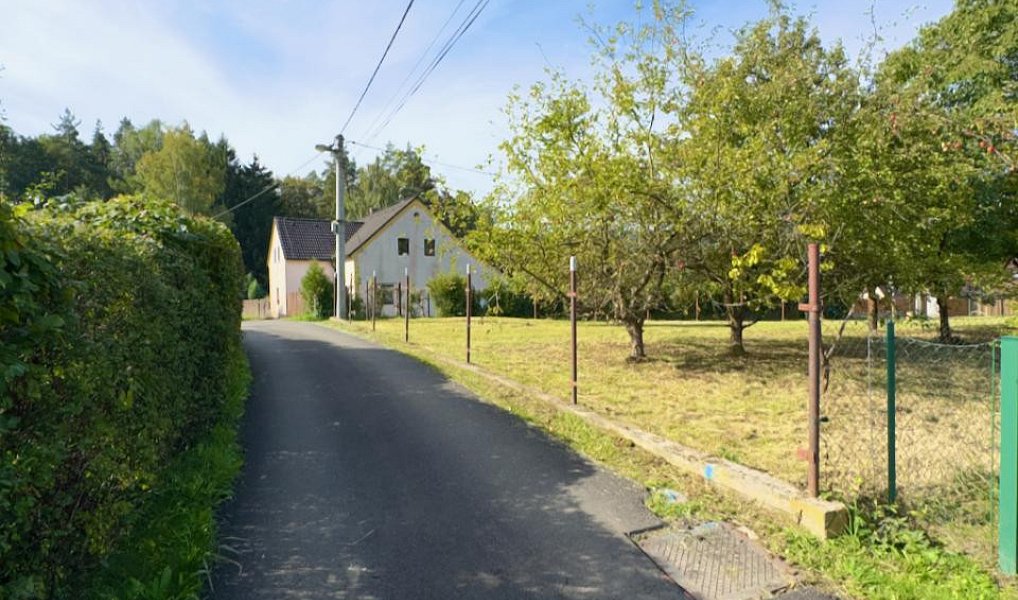 Prodej stavebního pozemku 744 m², Horní Police – náhled fotky 12