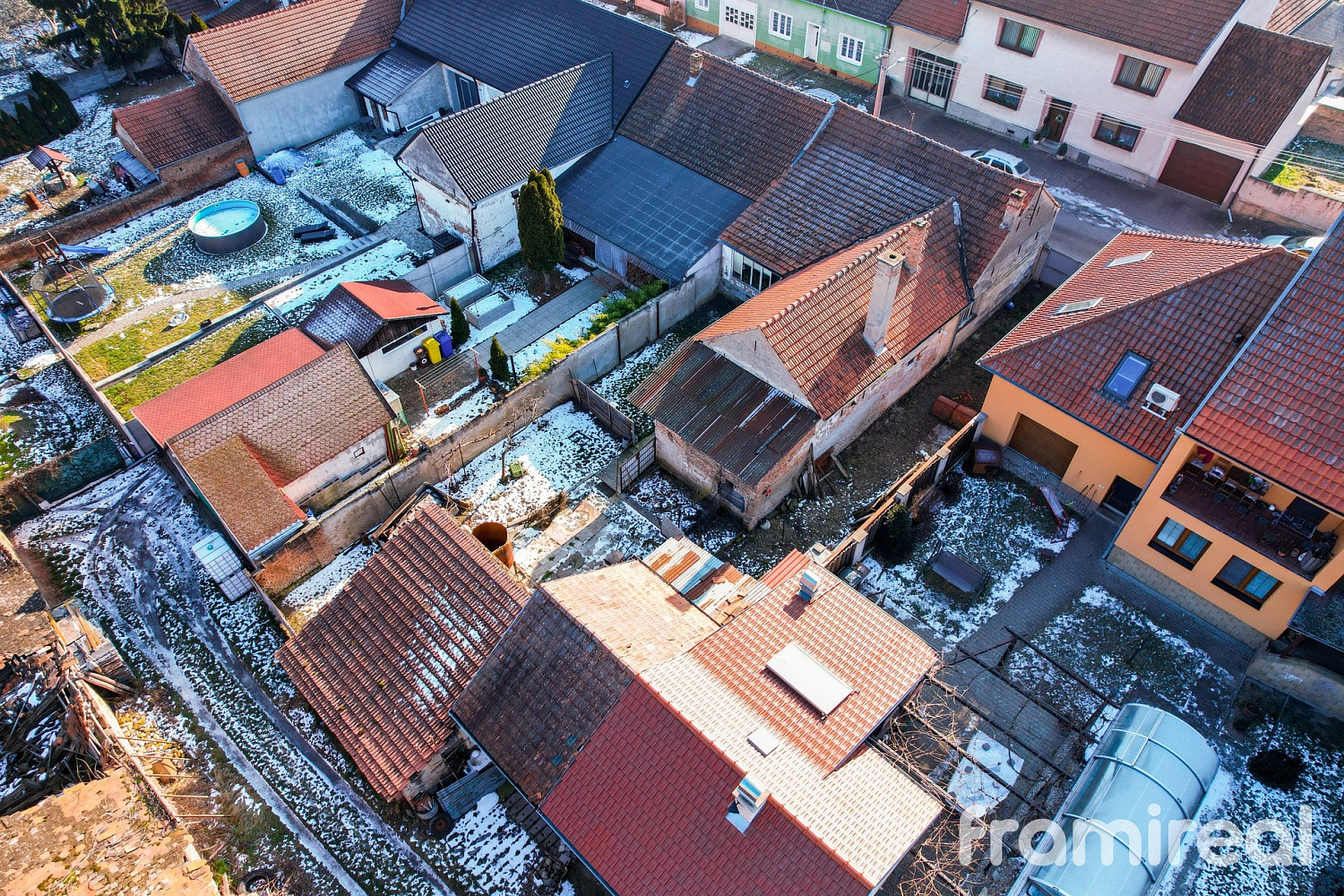 Prodej domu 97 m² s pozemkem 472 m² – fotografie 2