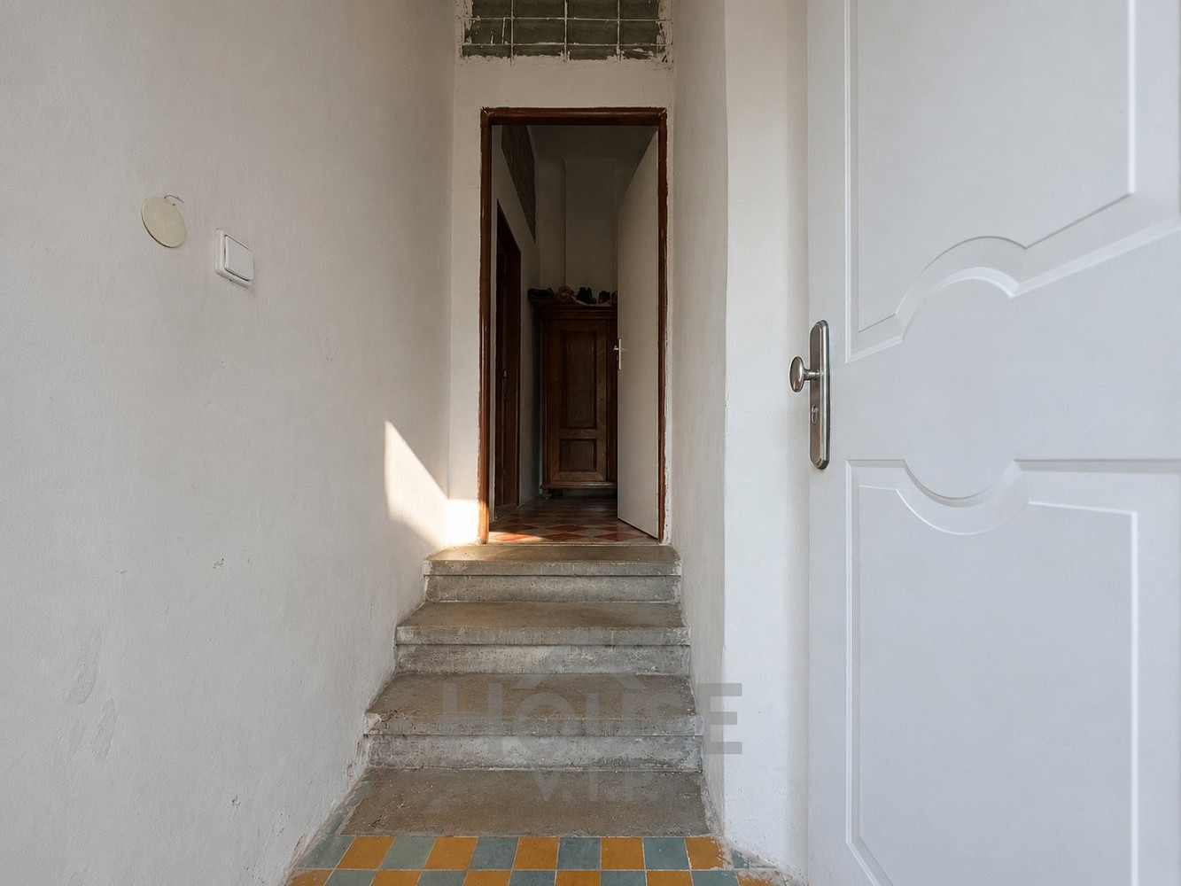 Prodej domu 275 m² s pozemkem 739 m² – fotografie 2
