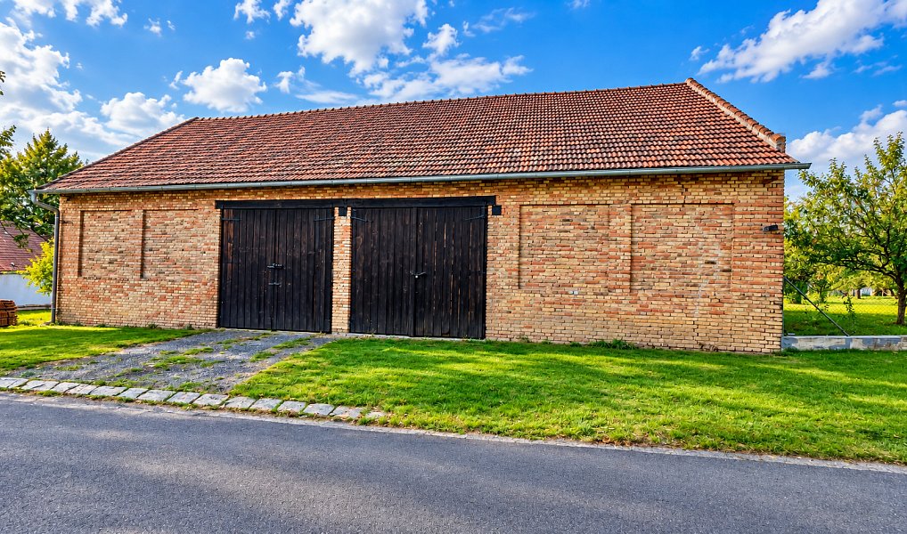 Prodej pozemku, 900 m², Vyškov, Uhřice
