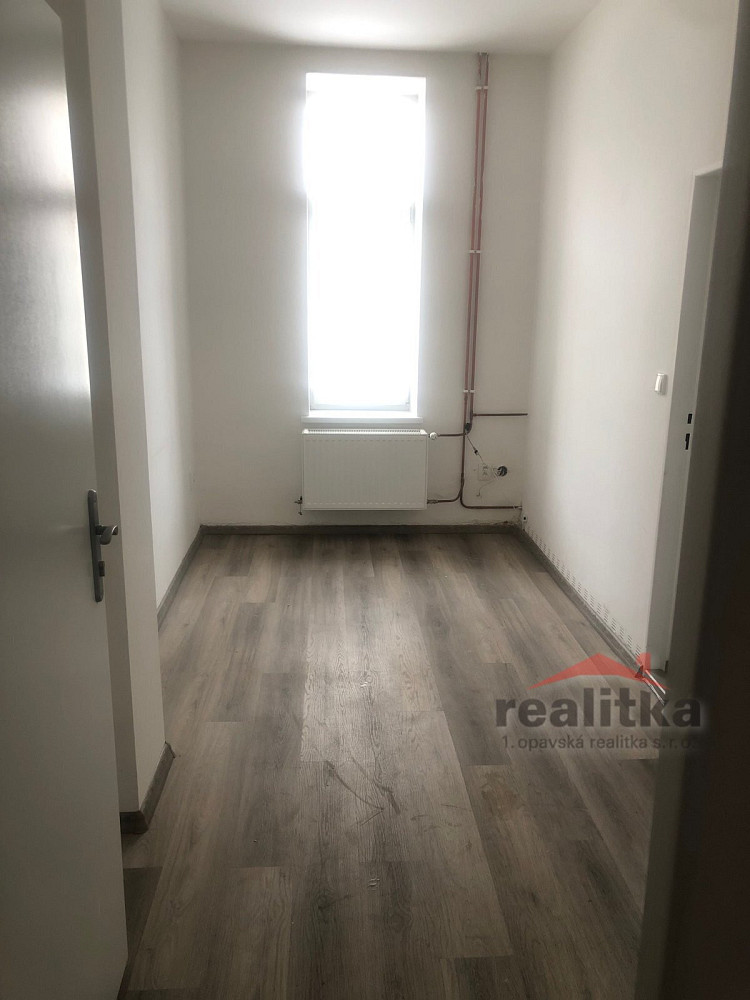 Pronájem kanceláře 20 m² – fotografie 2