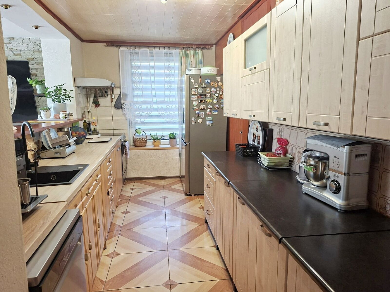 Prodej domu 198 m² s pozemkem 1 504 m² – fotografie 3