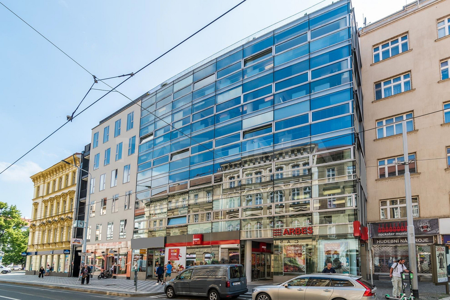 Pronájem kanceláře 215 m²