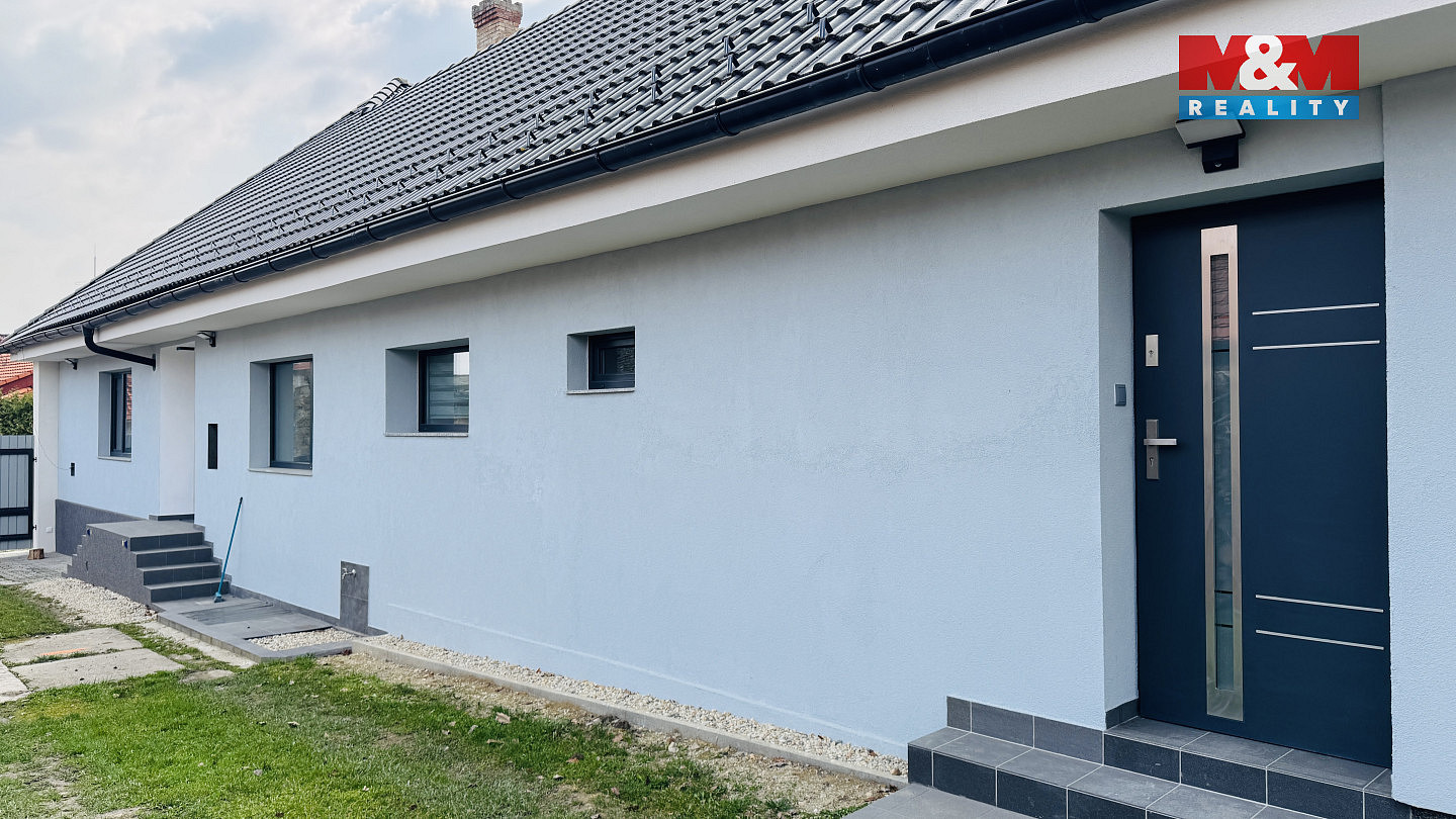 Pronájem domu 69 m² s pozemkem 955 m²