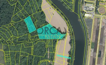 Prodej pozemku 3 653 m², Napajedla, okres Zlín
