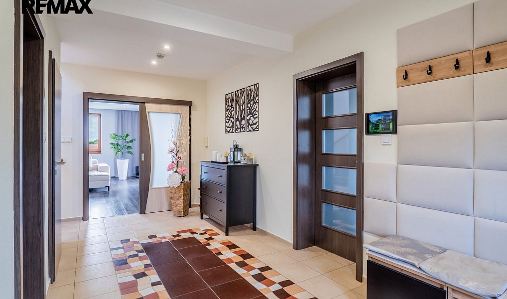 Prodej domu 300 m² s pozemkem 3 877 m², Otvice – náhled fotky 9