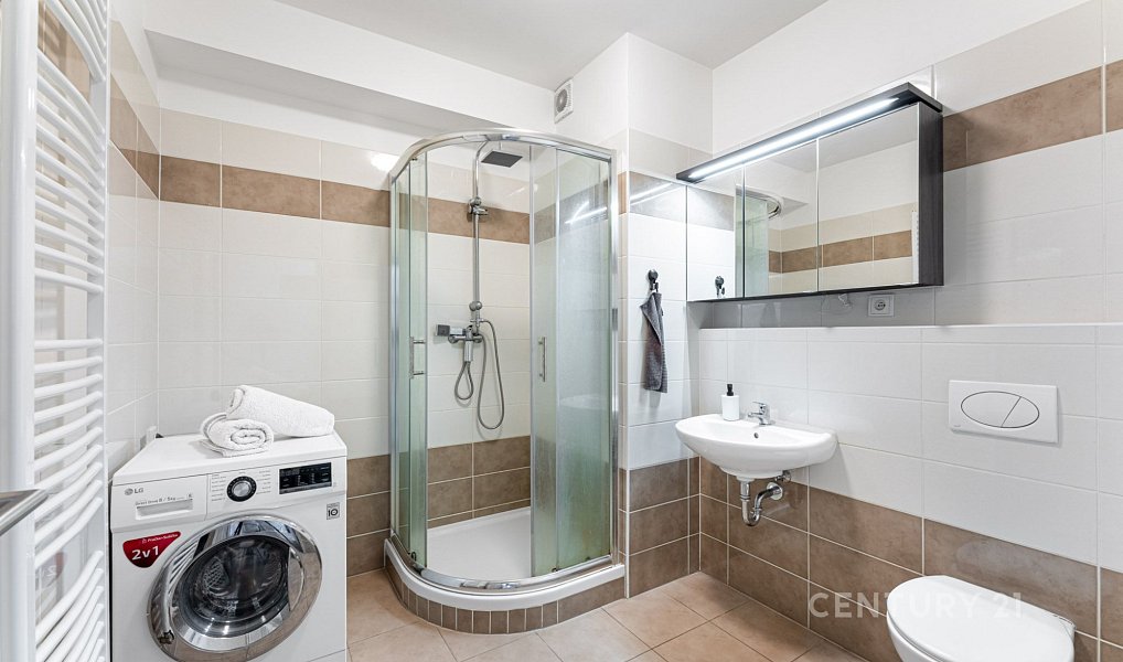 Prodej bytu 1+kk 38 m², Praha – náhled fotky 10