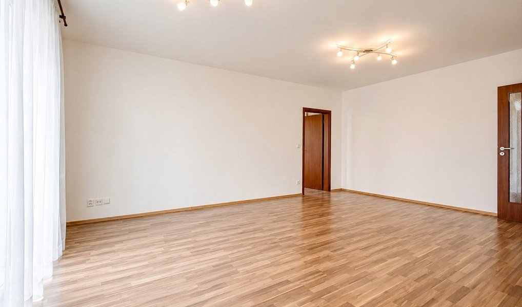 Prodej bytu 2+1 66 m², Nupaky – náhled fotky 17