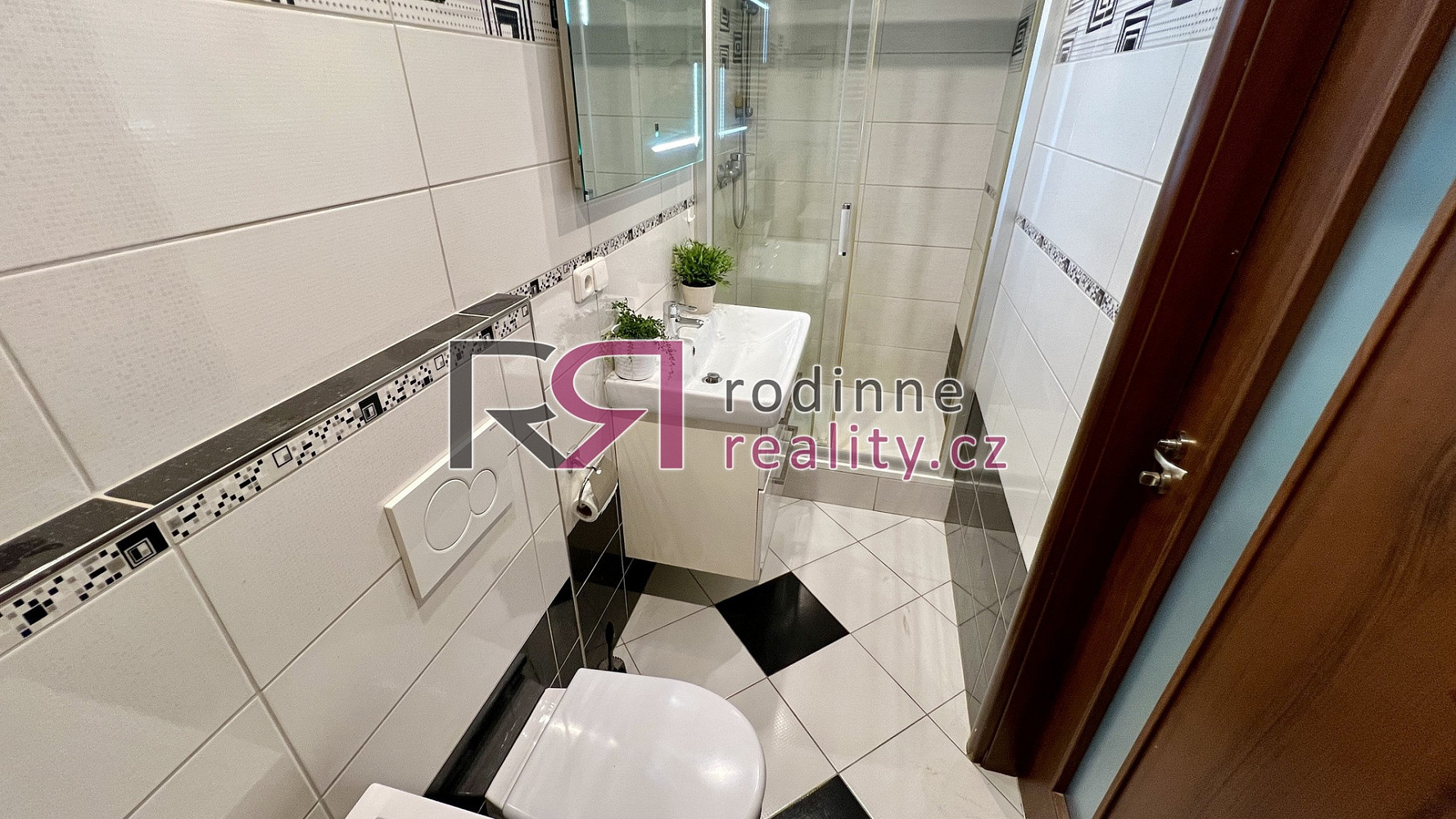 Pronájem bytu 1+kk 20 m² – fotografie 2