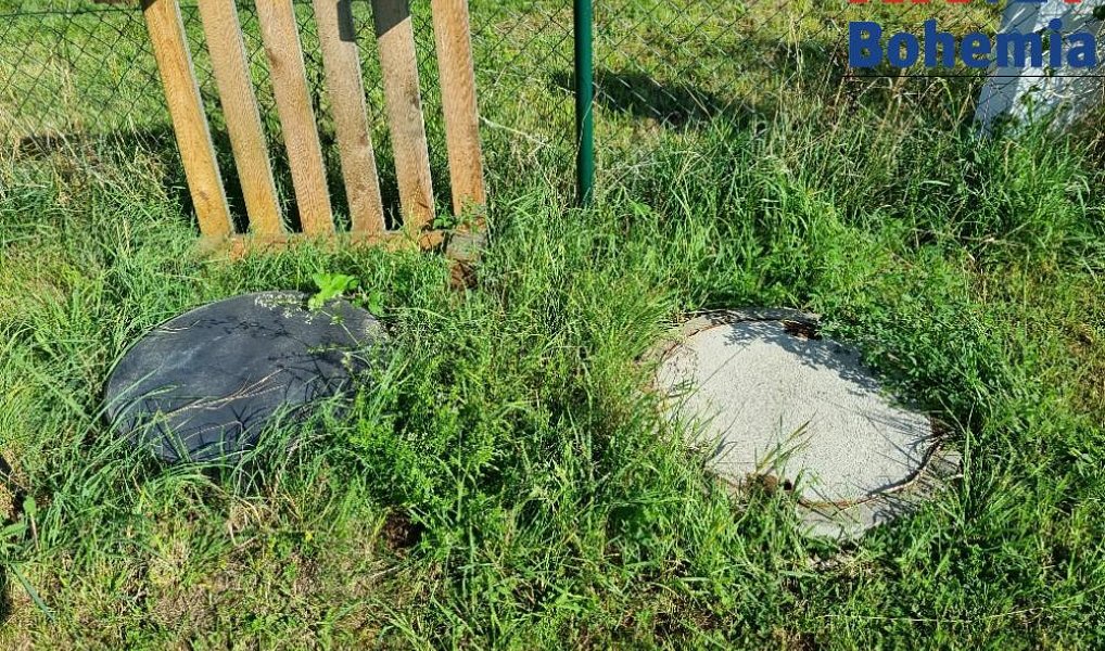 Prodej stavebního pozemku 1 369 m², Dobrovice – náhled fotky 13
