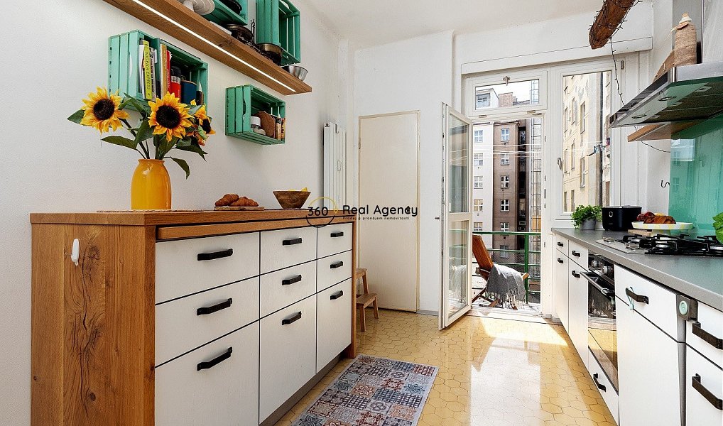 Prodej bytu 3+1 114 m², Praha – fotka 1 z 24