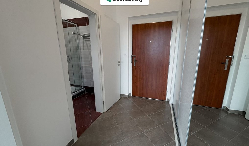 Prodej bytu 1+kk 34 m², Praha – náhled fotky 4