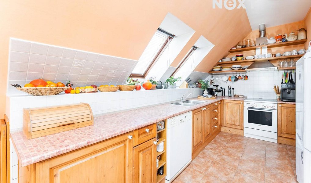 Prodej domu 425 m² s pozemkem 935 m², Libeř – náhled fotky 5
