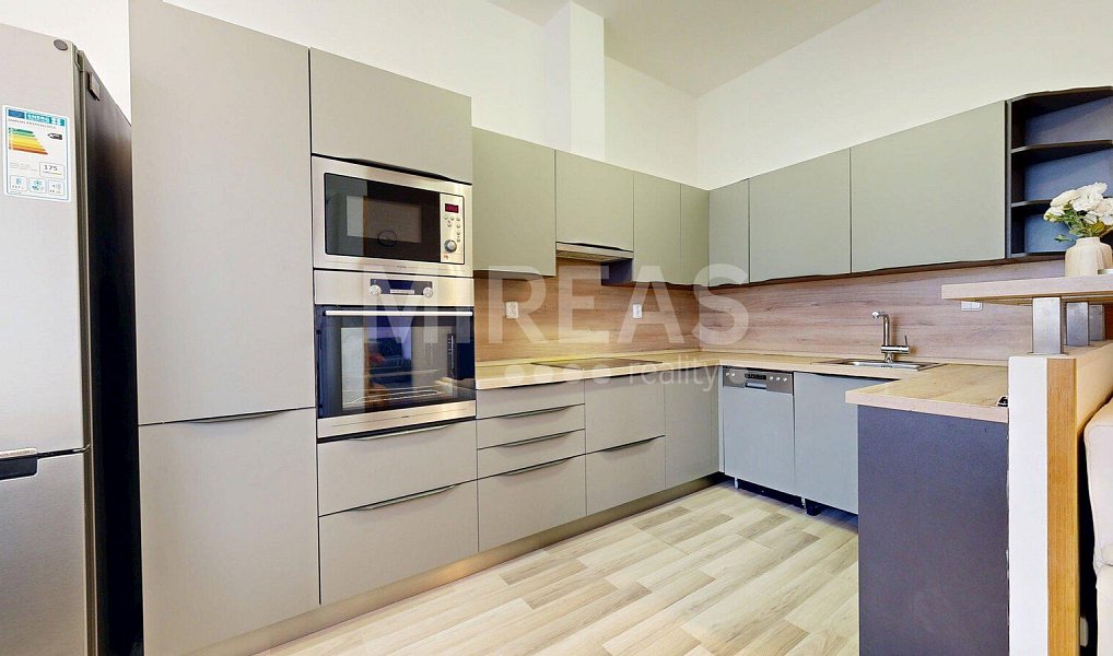 Prodej bytu 3+kk 68 m², Milovice – náhled fotky 2
