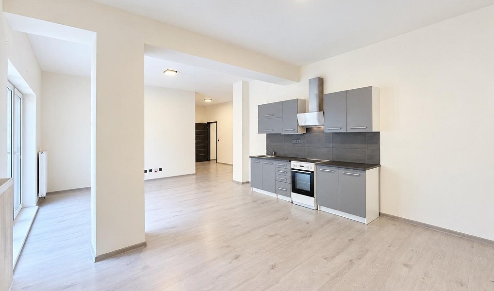 Pronájem bytu 3+kk 87 m², Kladno – fotka 1 z 13