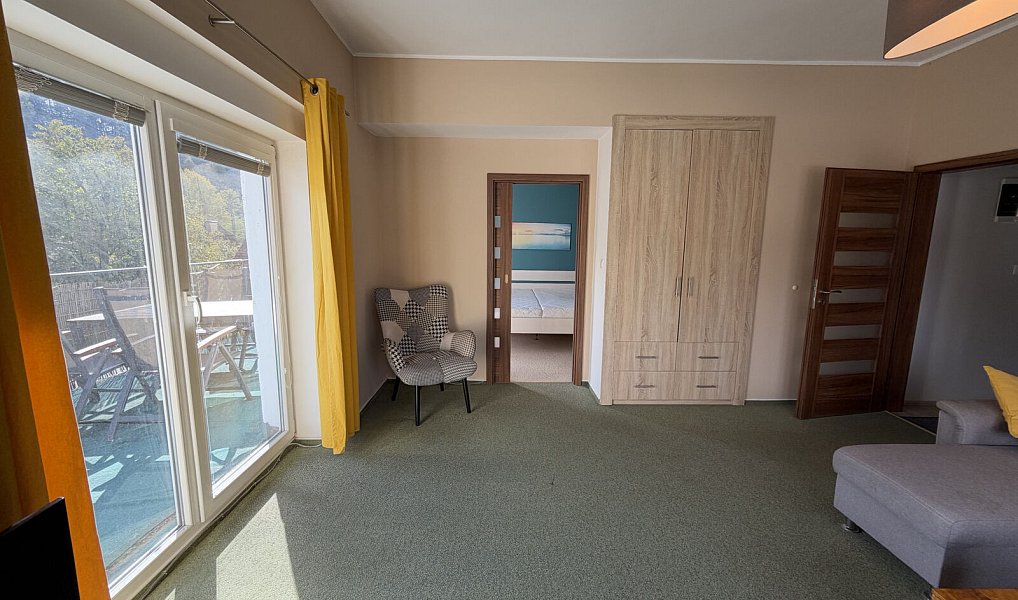 Pronájem bytu 2+1 87 m², Rožnov pod Radhoštěm – náhled fotky 7