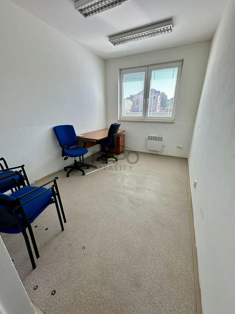 Pronájem obchodních prostor 11 m² — photo 2